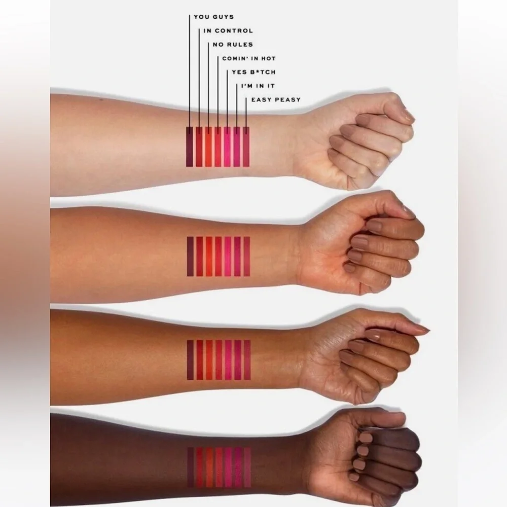 Jaclyn Lip Liner in Vibrant Red